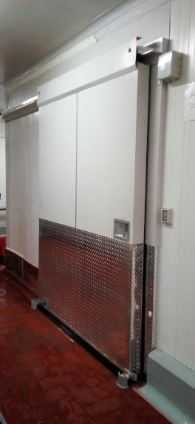 PUERTA FRIGORÍFICA CORREDIZA